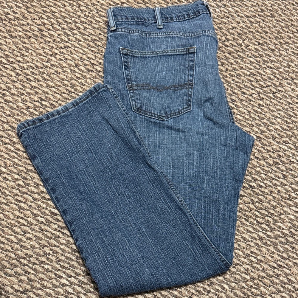 Levi's Denizen Men's Bootcut Jeans in Classic Blue